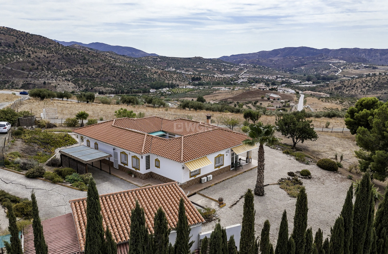 Reventa - Villa - Alcaucín - Inland