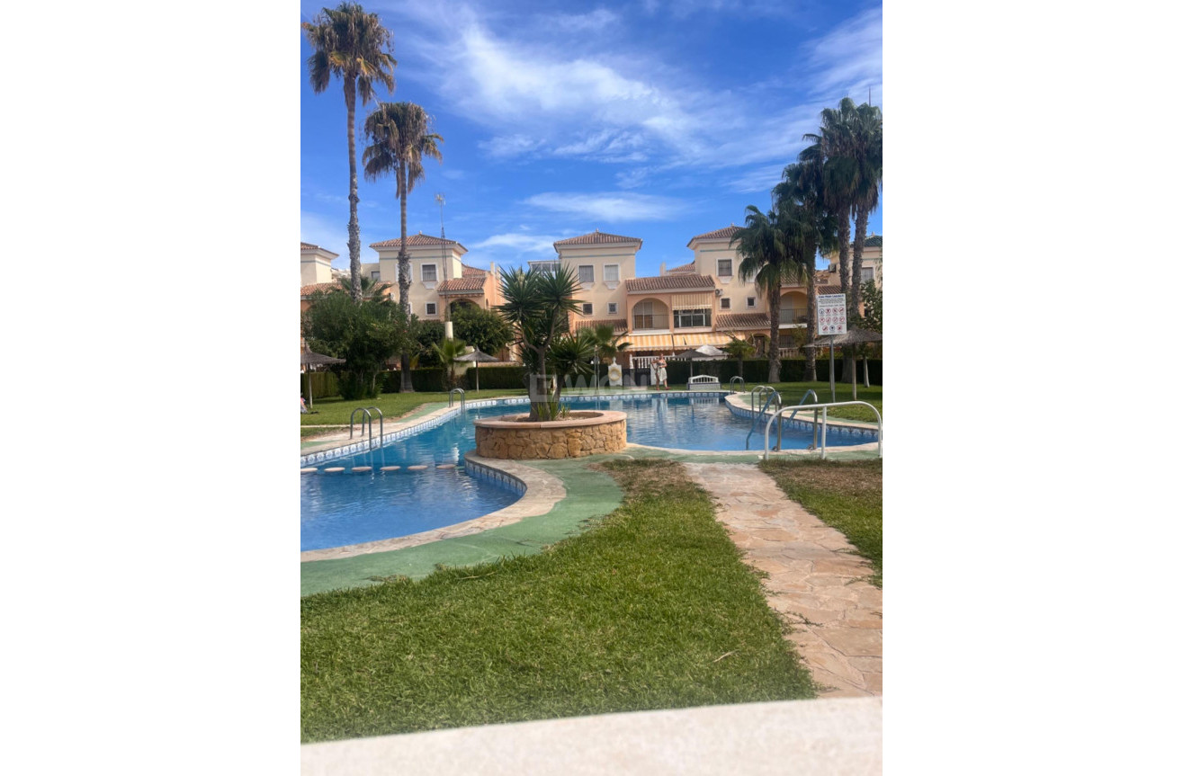 Resale - Townhouse - Orihuela Costa - La Zenia