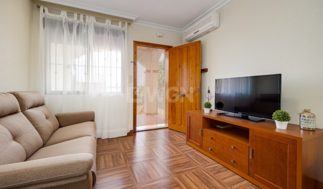 Resale - Bungalow - Torrevieja - Costa Blanca