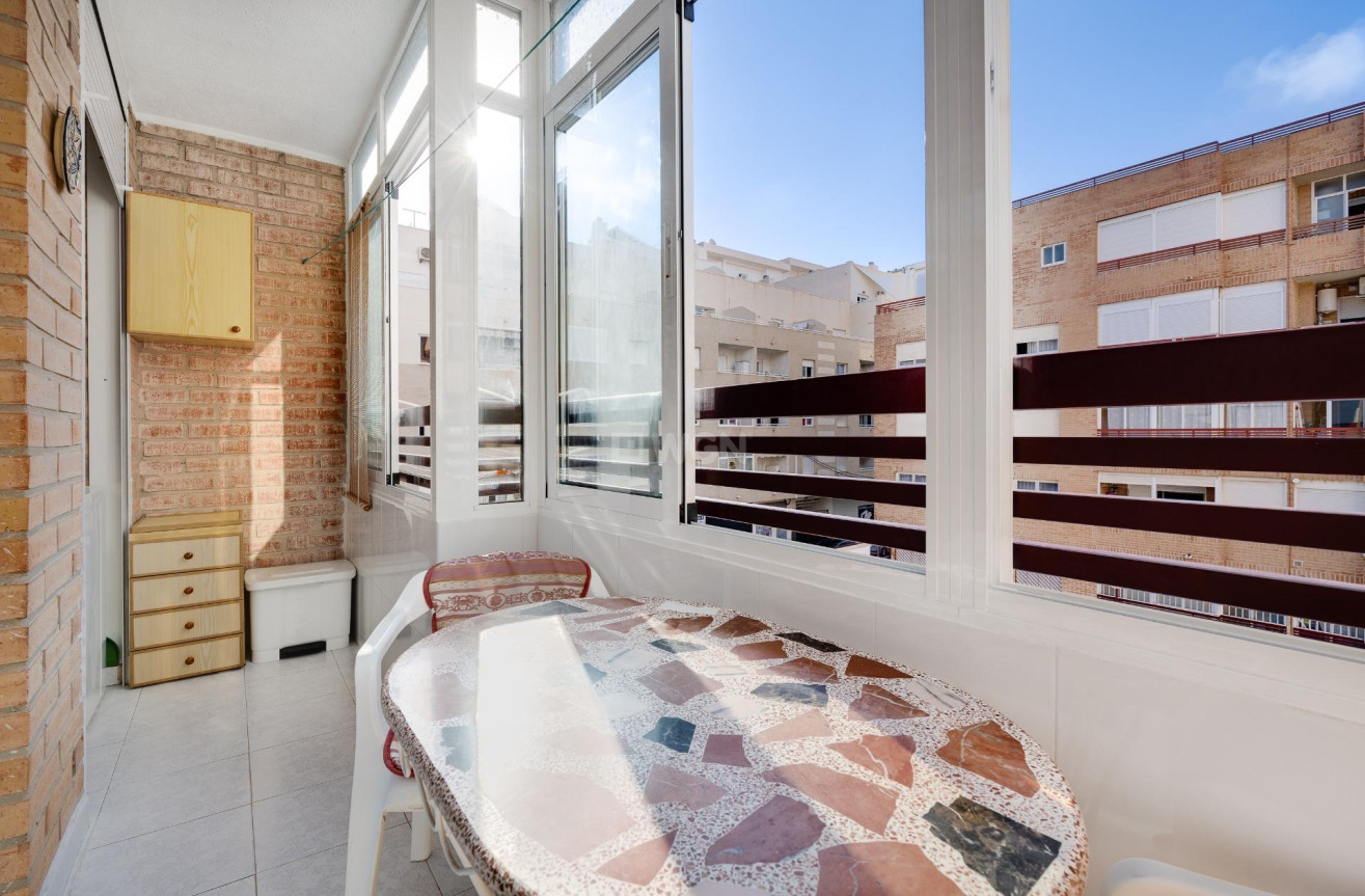 Resale - Apartment / flat - Torrevieja - Centro