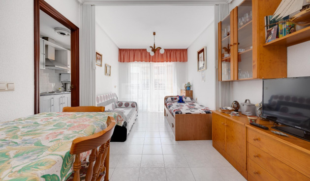 Resale - Apartment / flat - Torrevieja - Centro