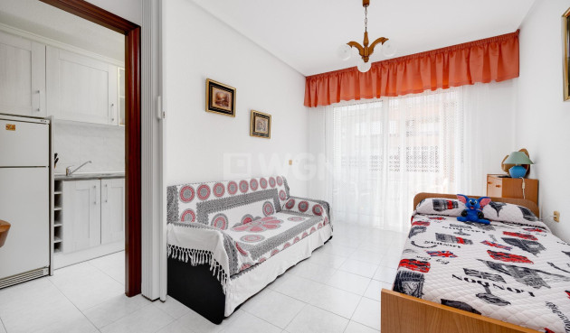 Resale - Apartment / flat - Torrevieja - Centro