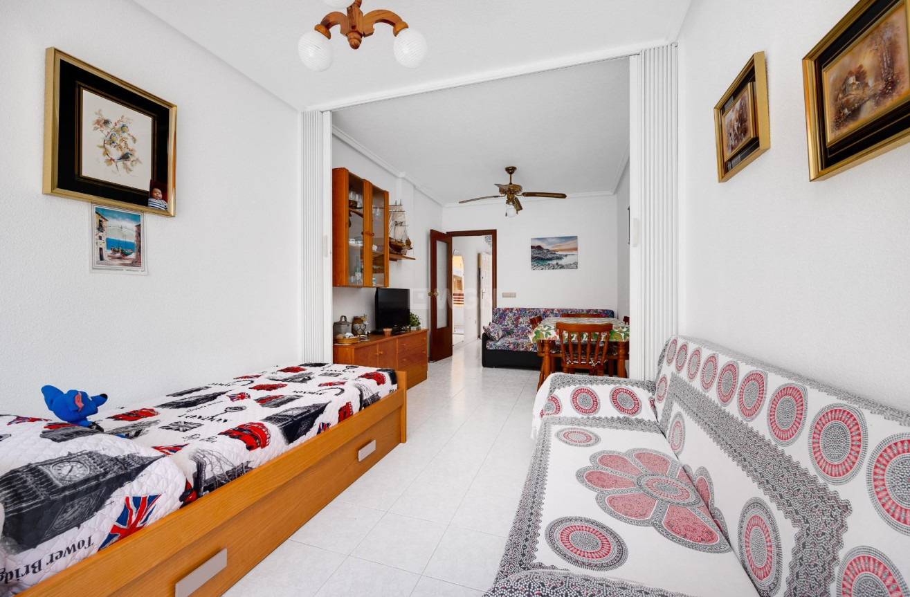 Resale - Apartment / flat - Torrevieja - Centro