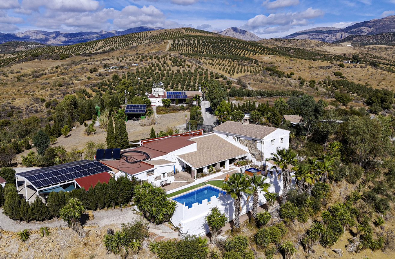 Reventa - Villa - Riogordo - Inland