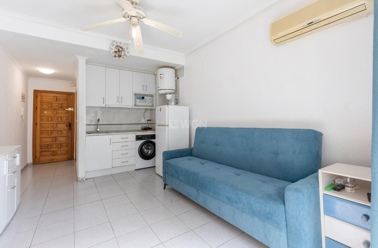 Resale - Apartment / flat - Torrevieja - Centro