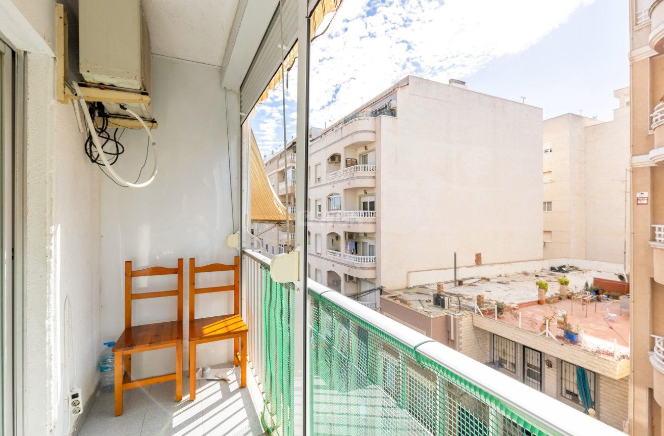 Resale - Apartment / flat - Torrevieja - Centro