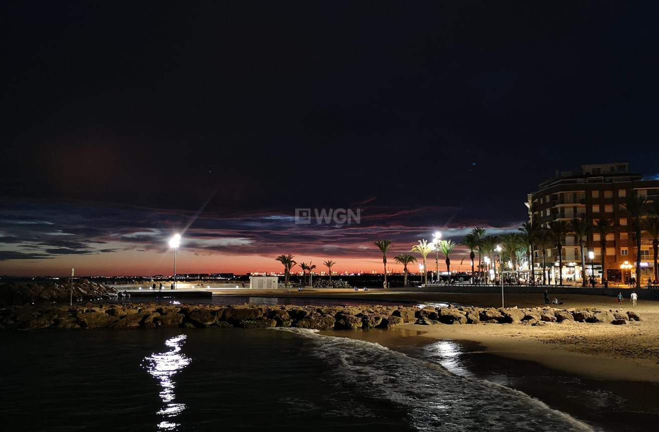 Odsprzedaż - Mieszkanie w bloku - Torrevieja - Centro