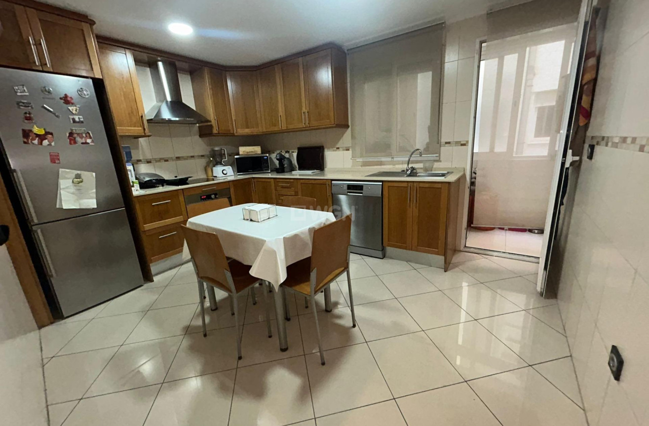 Reventa - Apartamento / piso - Torrevieja - Centro