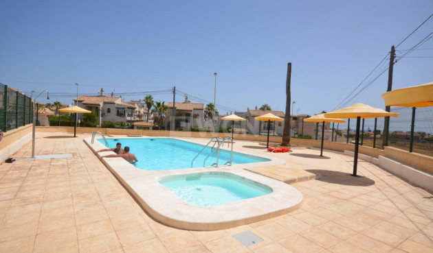 Odsprzedaż - Bungalow - Torrevieja - Torreblanca