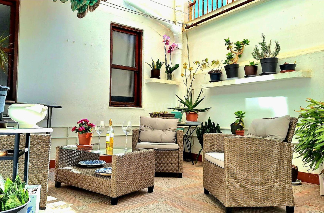 Resale - Apartment / flat - Alicante - Centro