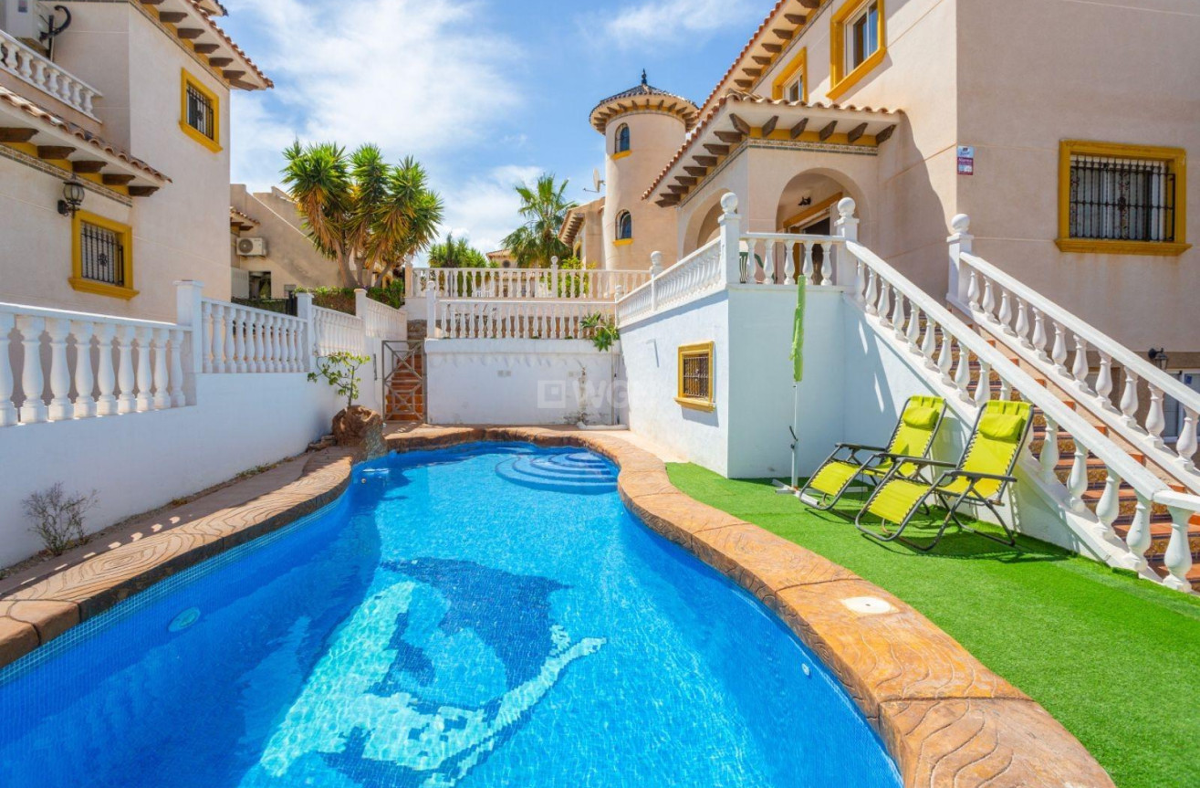 Odsprzedaż - Villa - Orihuela Costa - La Zenia