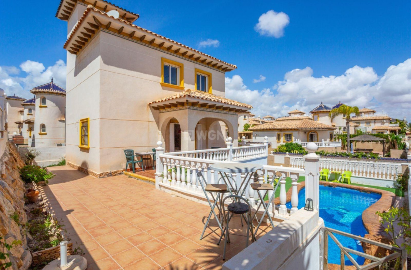 Odsprzedaż - Villa - Orihuela Costa - La Zenia