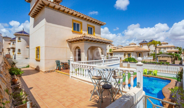 Odsprzedaż - Villa - Orihuela Costa - La Zenia