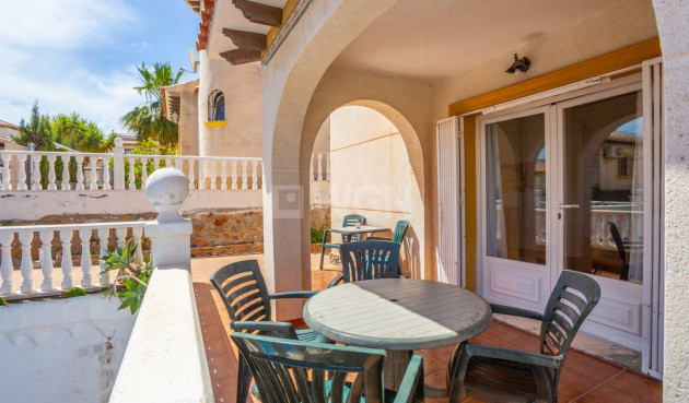 Odsprzedaż - Villa - Orihuela Costa - La Zenia