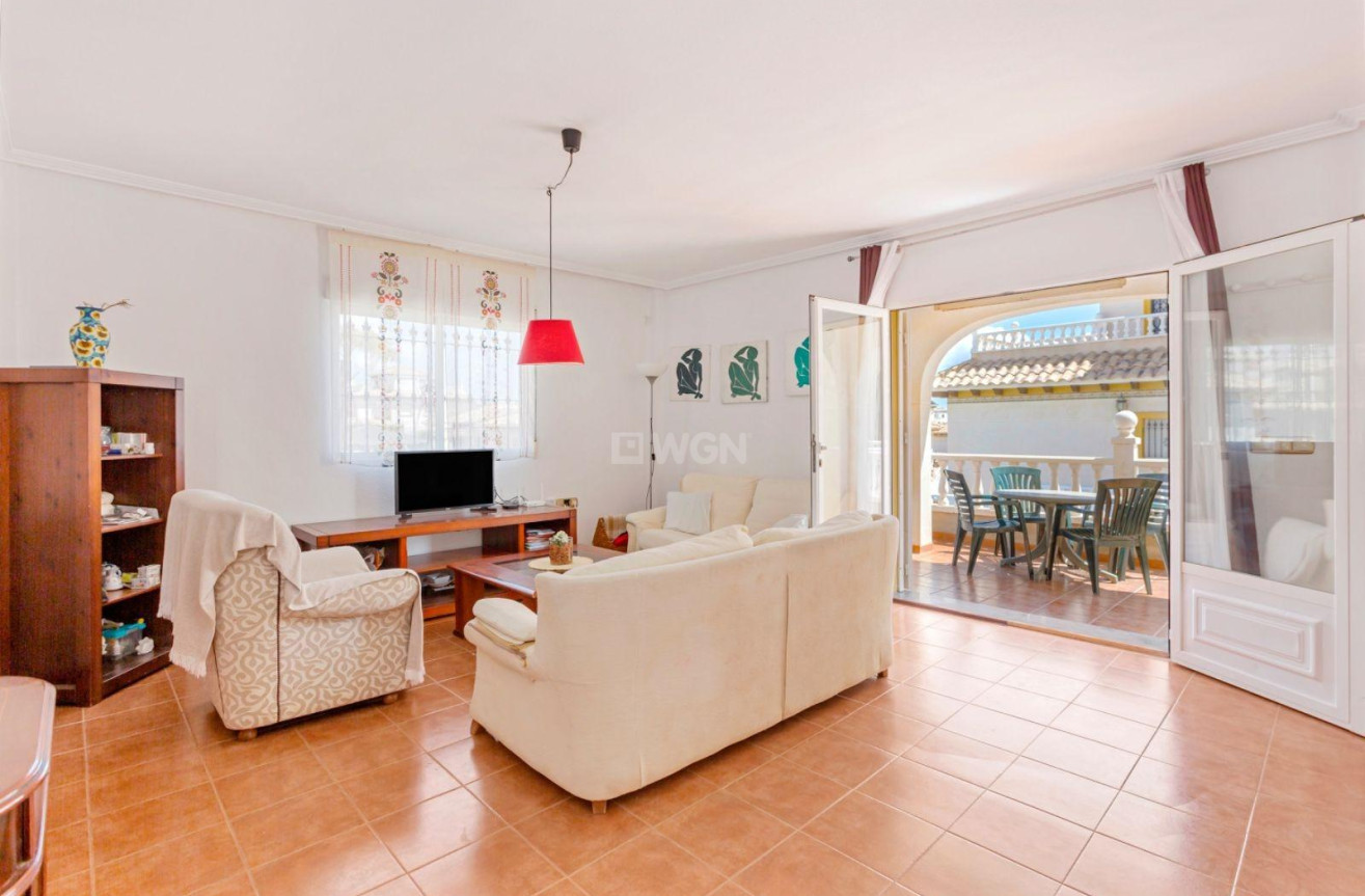 Resale - Villa - Orihuela Costa - La Zenia