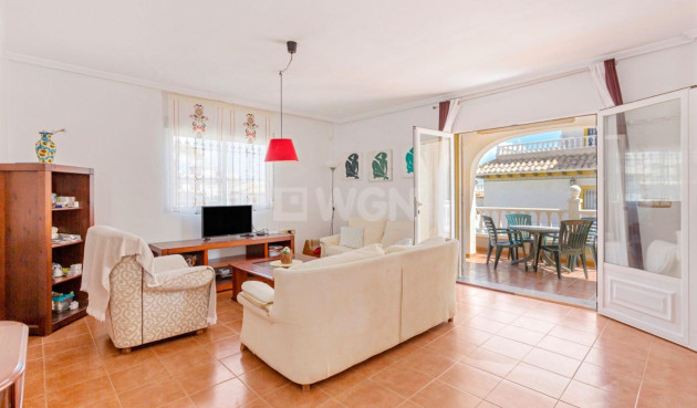 Resale - Villa - Orihuela Costa - La Zenia