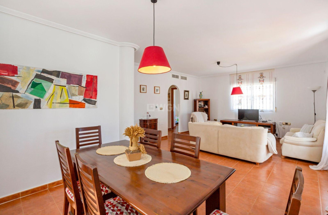 Resale - Villa - Orihuela Costa - La Zenia