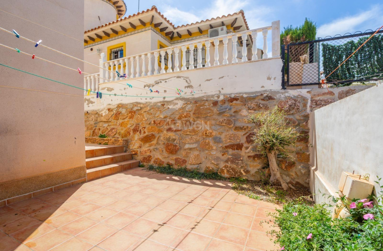 Odsprzedaż - Villa - Orihuela Costa - La Zenia