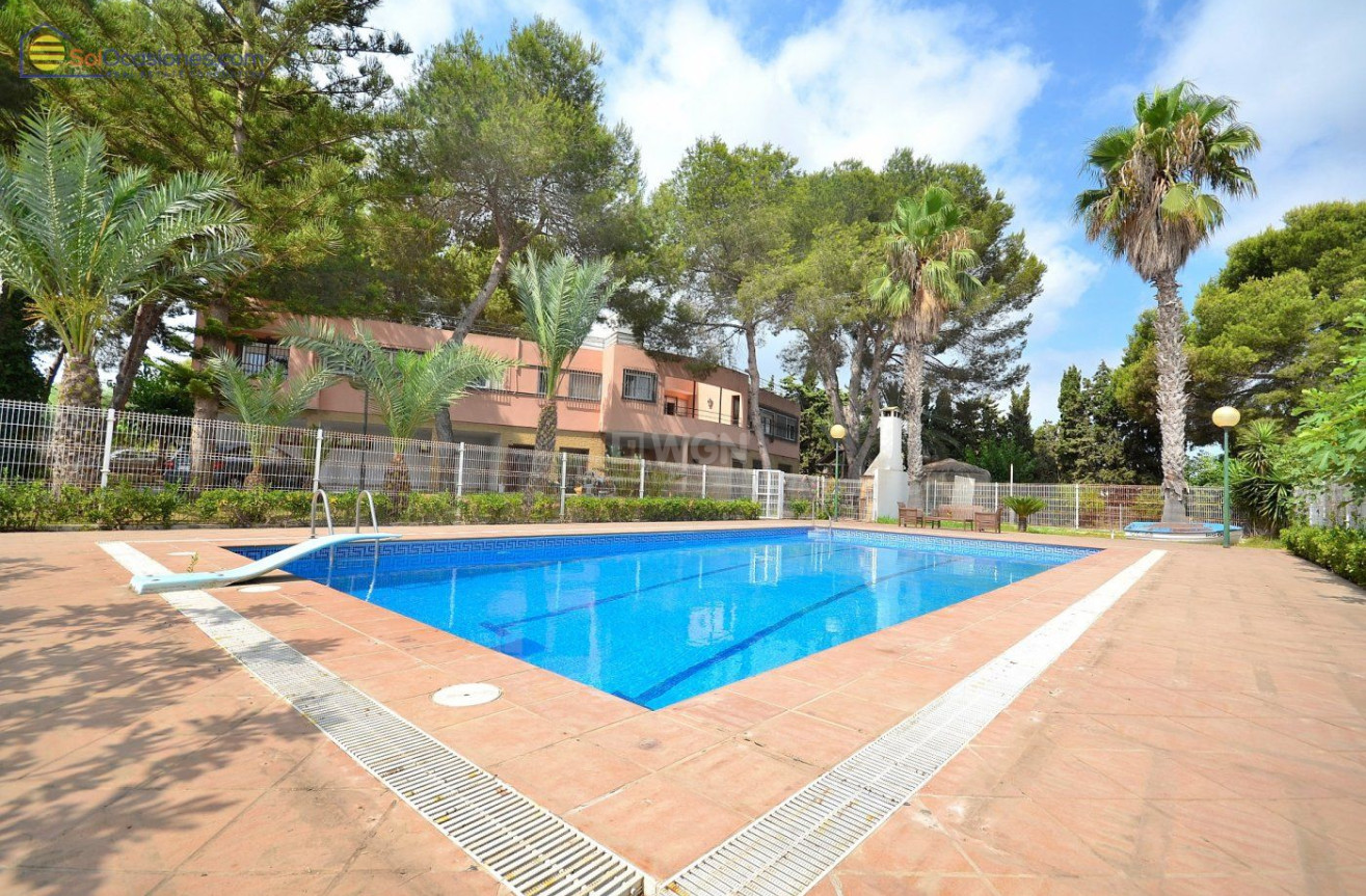 Reventa - Villa - Torrevieja - Los Balcones