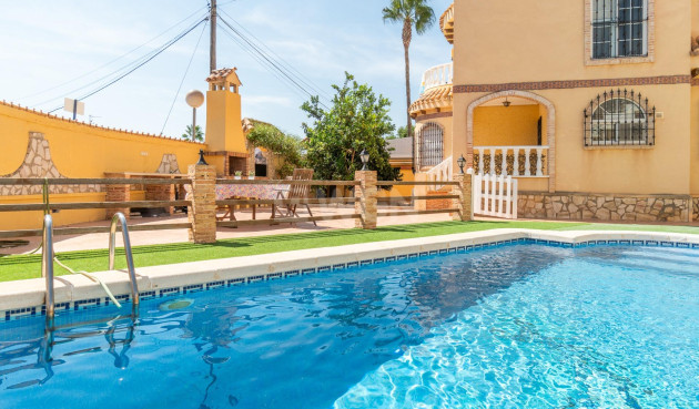 Resale - Villa - Orihuela Costa - La Florida