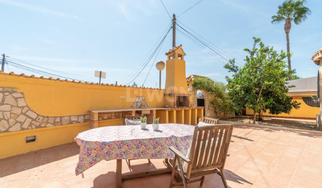 Resale - Villa - Orihuela Costa - La Florida