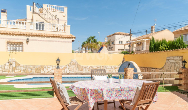 Resale - Villa - Orihuela Costa - La Florida