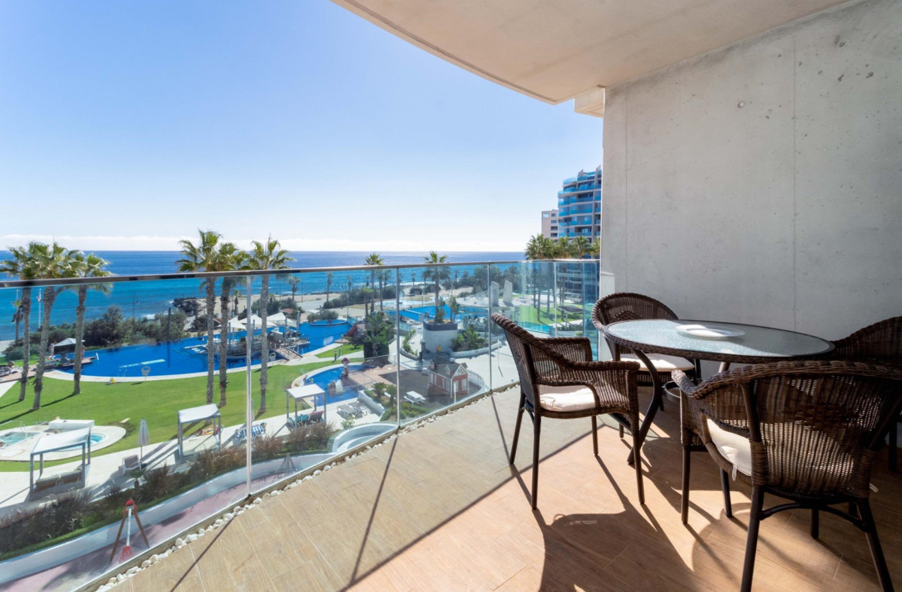 Resale - Apartment / flat - Torrevieja - Punta Prima