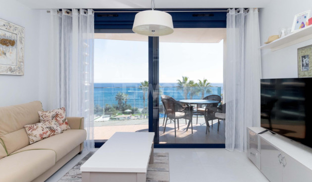 Resale - Apartment / flat - Torrevieja - Punta Prima