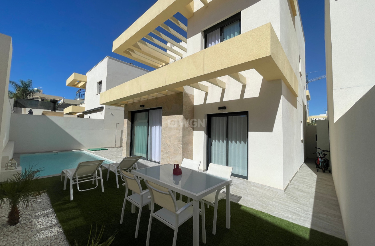 Reventa - Villa - Los Montesinos - Costa Blanca