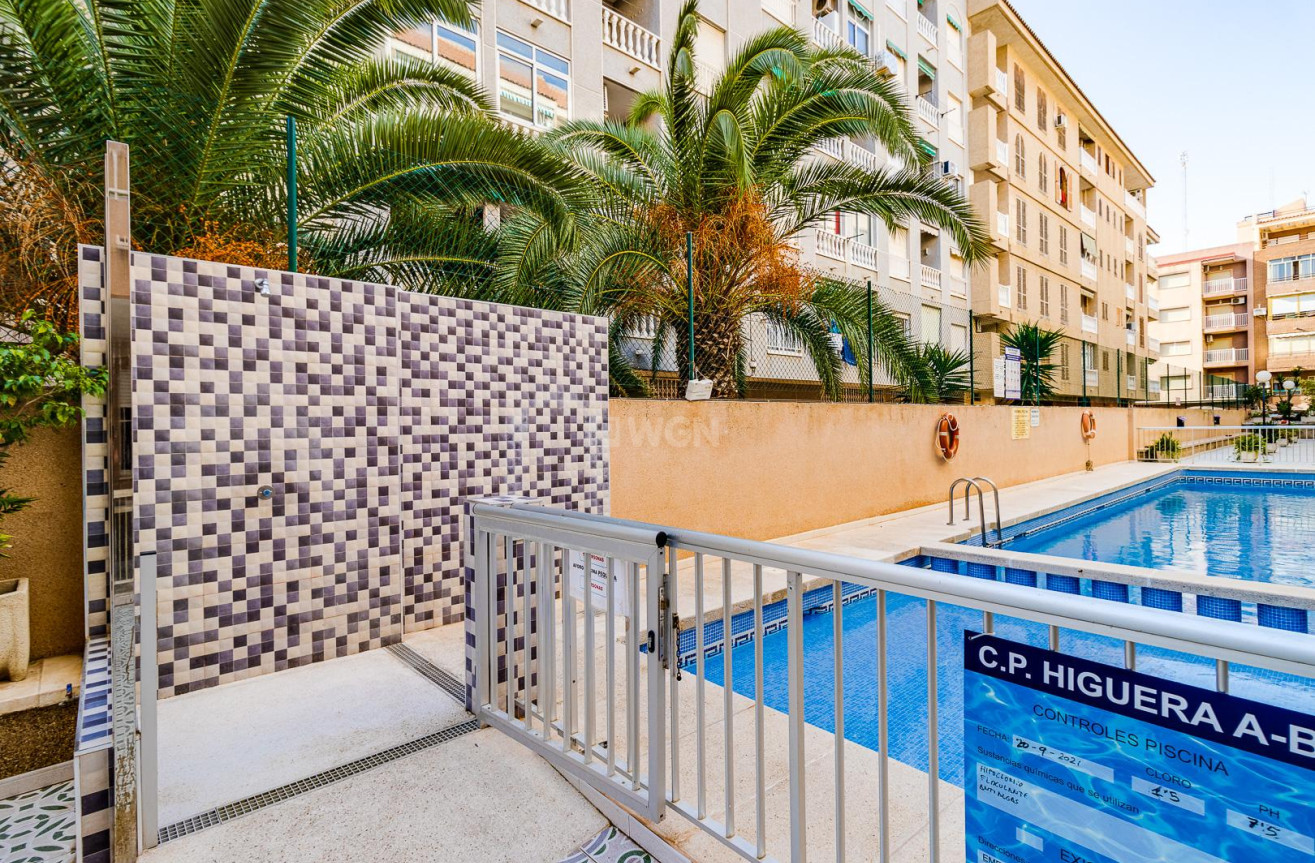 Resale - Apartment / flat - Torrevieja - Costa Blanca