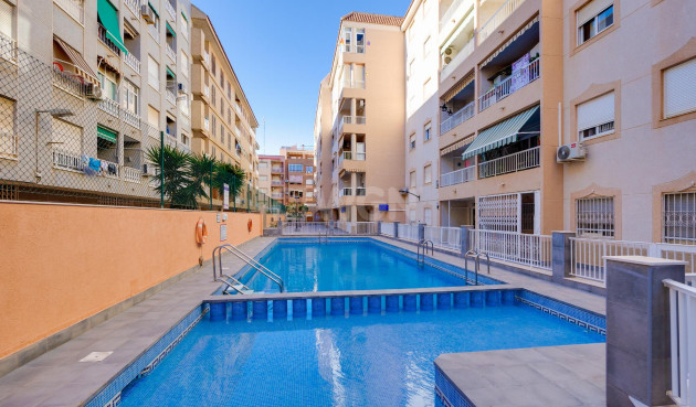 Resale - Apartment / flat - Torrevieja - Costa Blanca