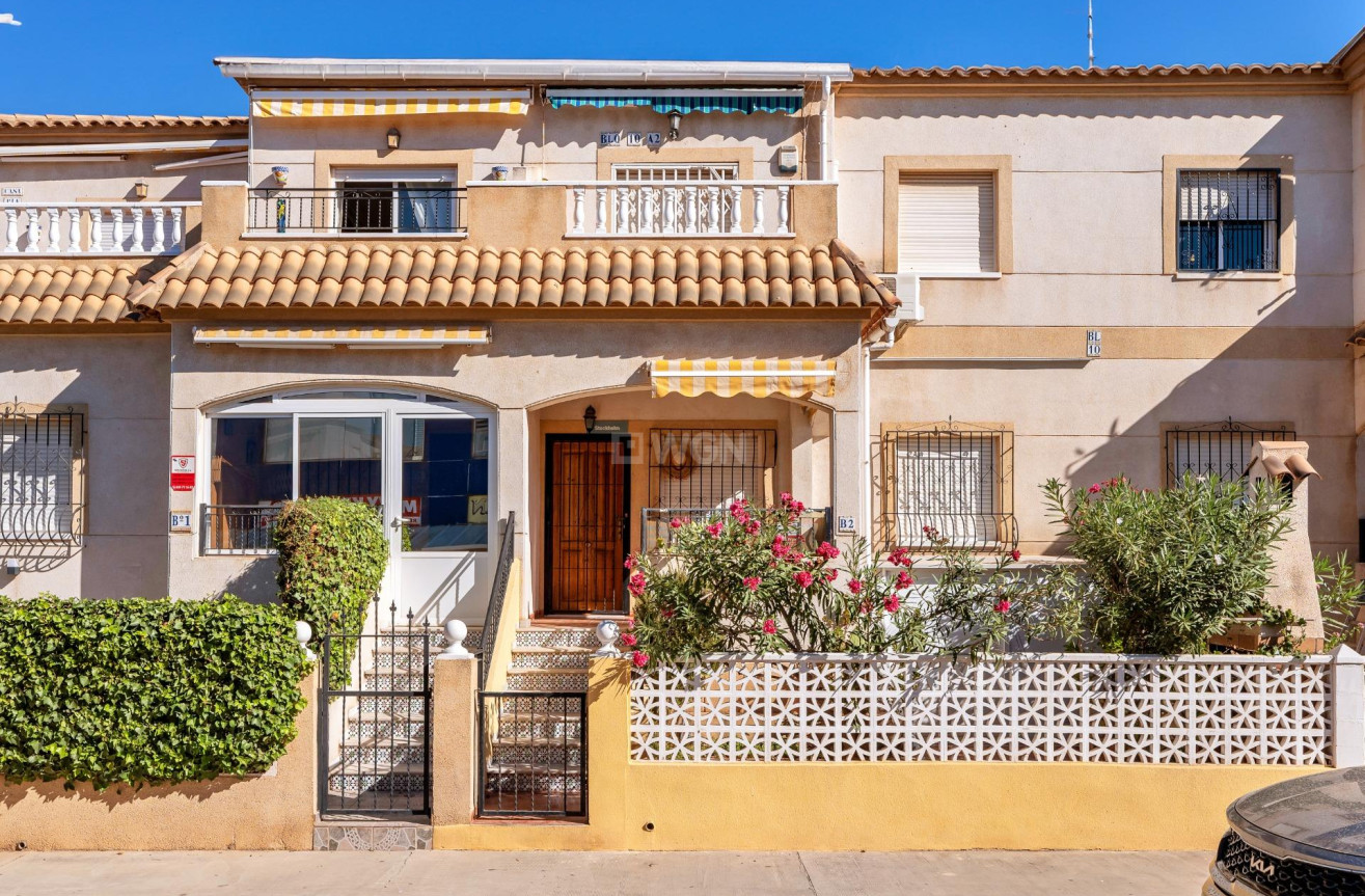 Resale - Bungalow - Torrevieja - aguas nuevas