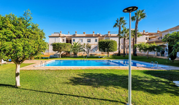 Reventa - Bungalow - Torrevieja - aguas nuevas