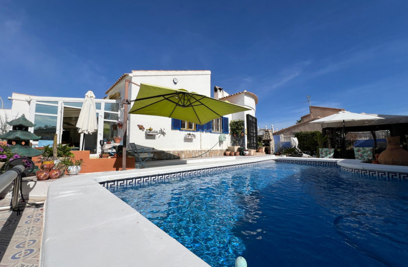 Resale - Villa - Orihuela Costa - Costa Blanca