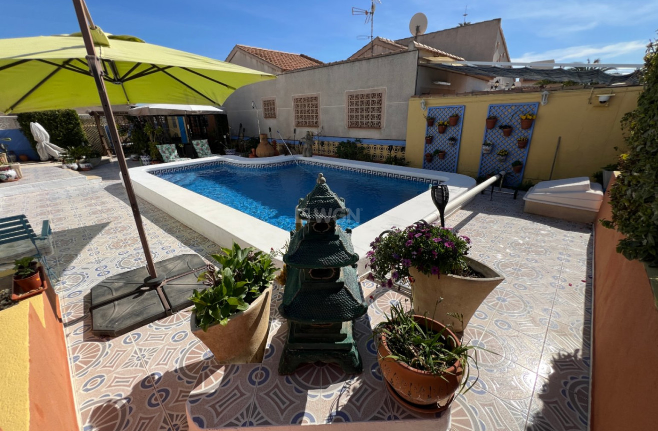 Resale - Villa - Orihuela Costa - Costa Blanca