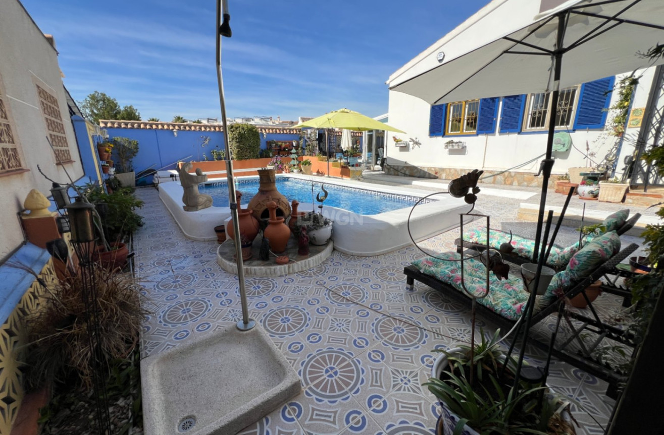 Resale - Villa - Orihuela Costa - Costa Blanca