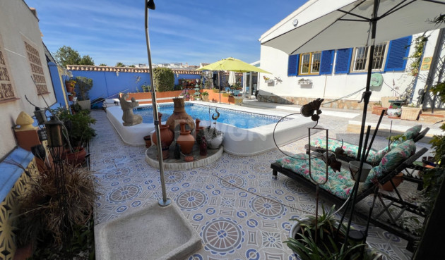 Resale - Villa - Orihuela Costa - Costa Blanca