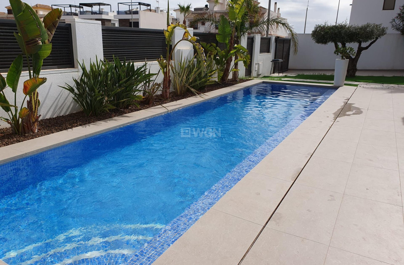 Resale - Villa - Santiago de la ribera - Avd De San Blas