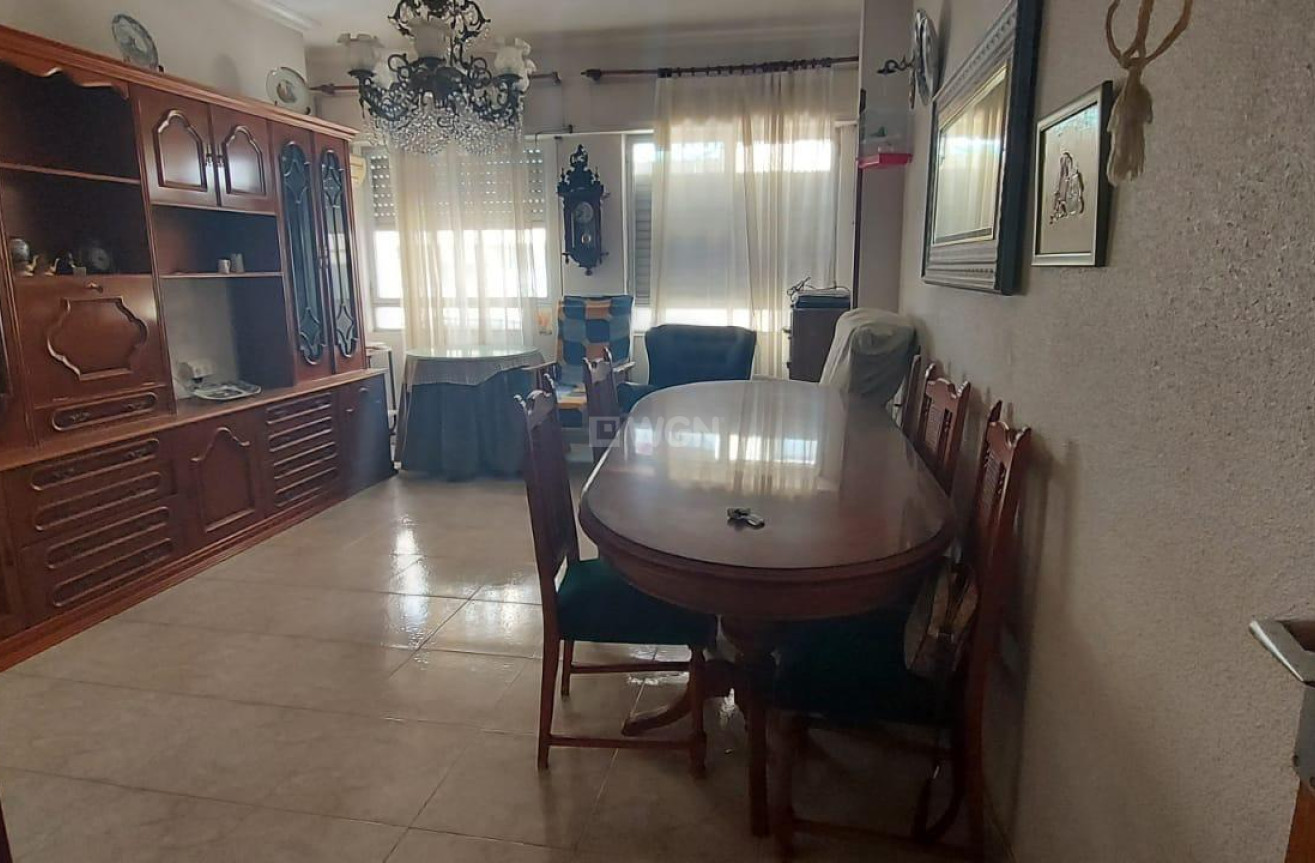 Reventa - Apartamento / piso - Orihuela - Zona Centro