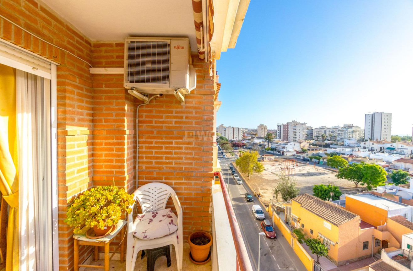 Resale - Apartment / flat - Torrevieja - Nueva Torrevieja