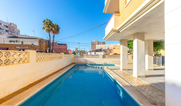 Resale - Apartment / flat - Torrevieja - Nueva Torrevieja