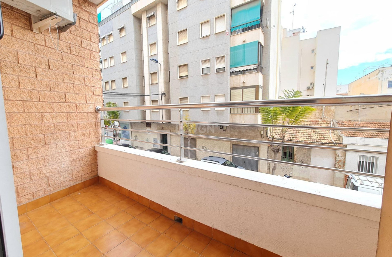 Resale - Apartment / flat - Torrevieja - Centro