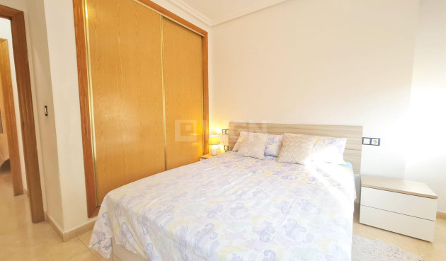 Reventa - Apartamento / piso - Torrevieja - Centro