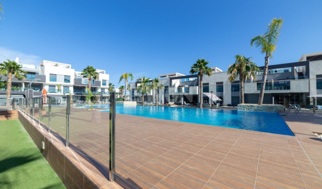 Resale - Apartment / flat - El Raso - Costa Blanca