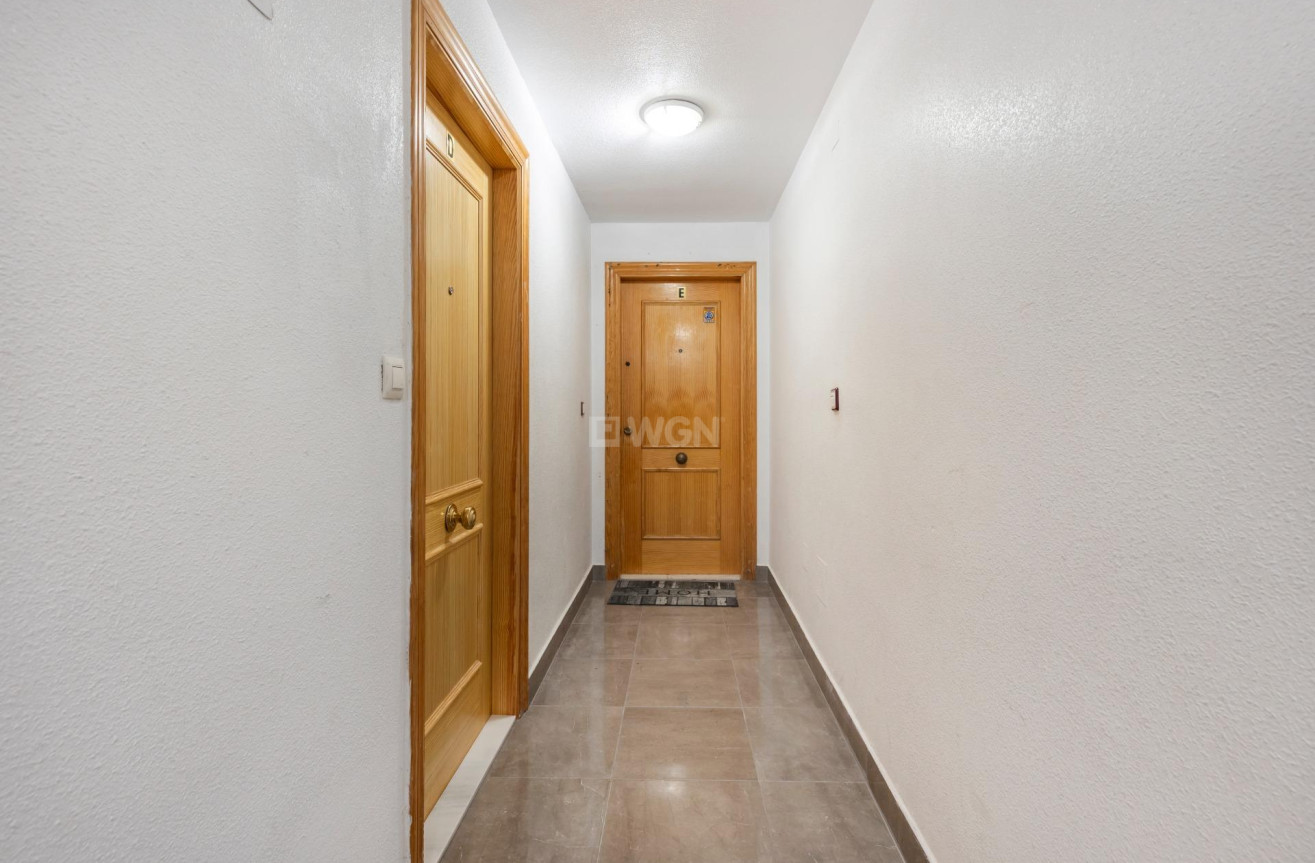 Resale - Apartment / flat - Torrevieja - Nueva Torrevieja