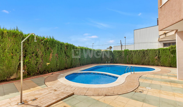 Resale - Apartment / flat - Torrevieja - Nueva Torrevieja