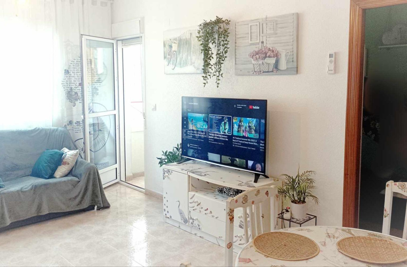 Resale - Apartment / flat - Torrevieja - Centro