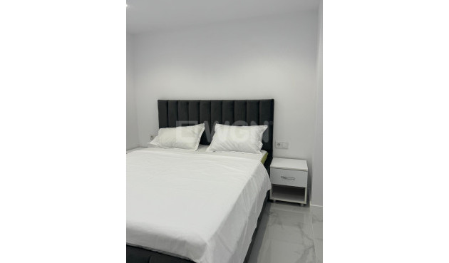 Resale - Apartment / flat - Alicante - Centro