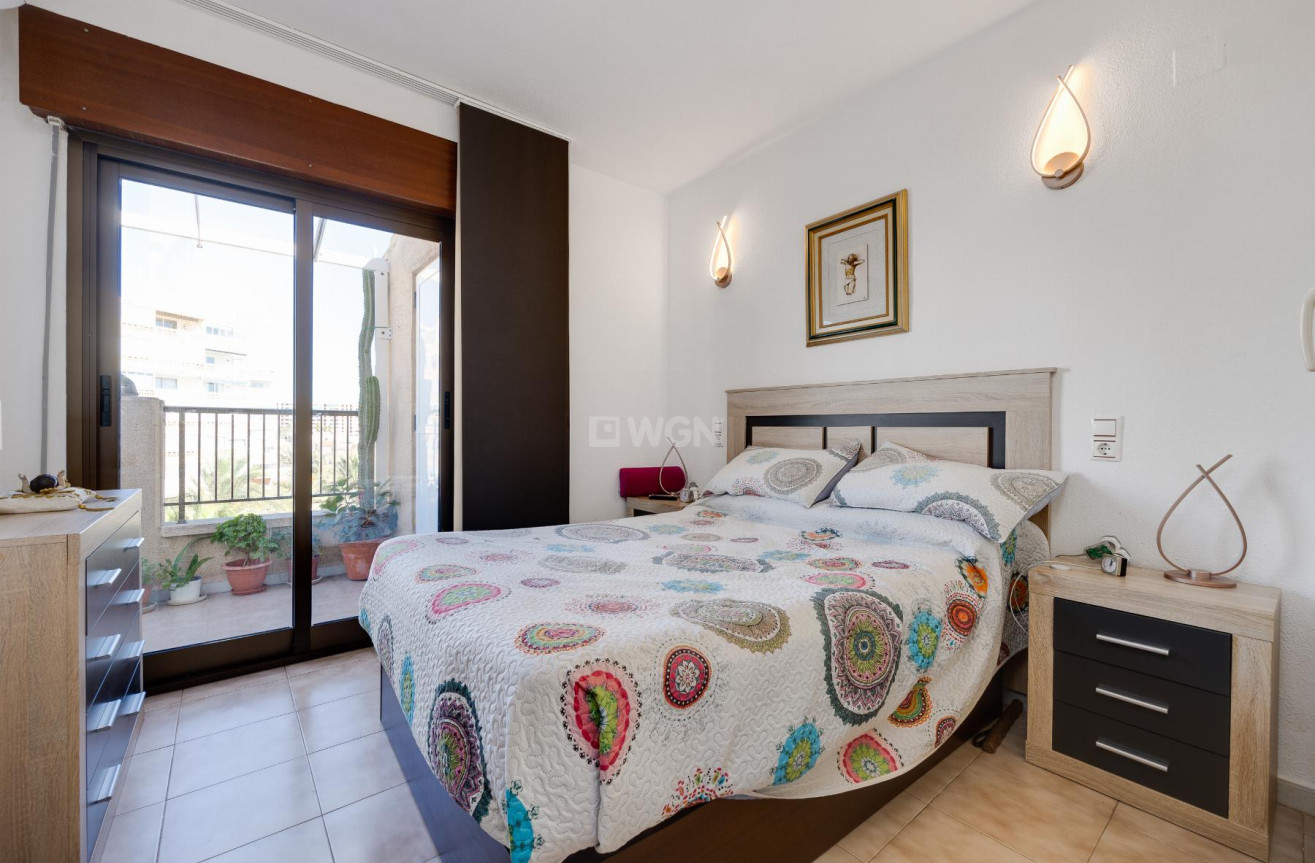 Resale - Apartment / flat - Torrevieja - Costa Blanca