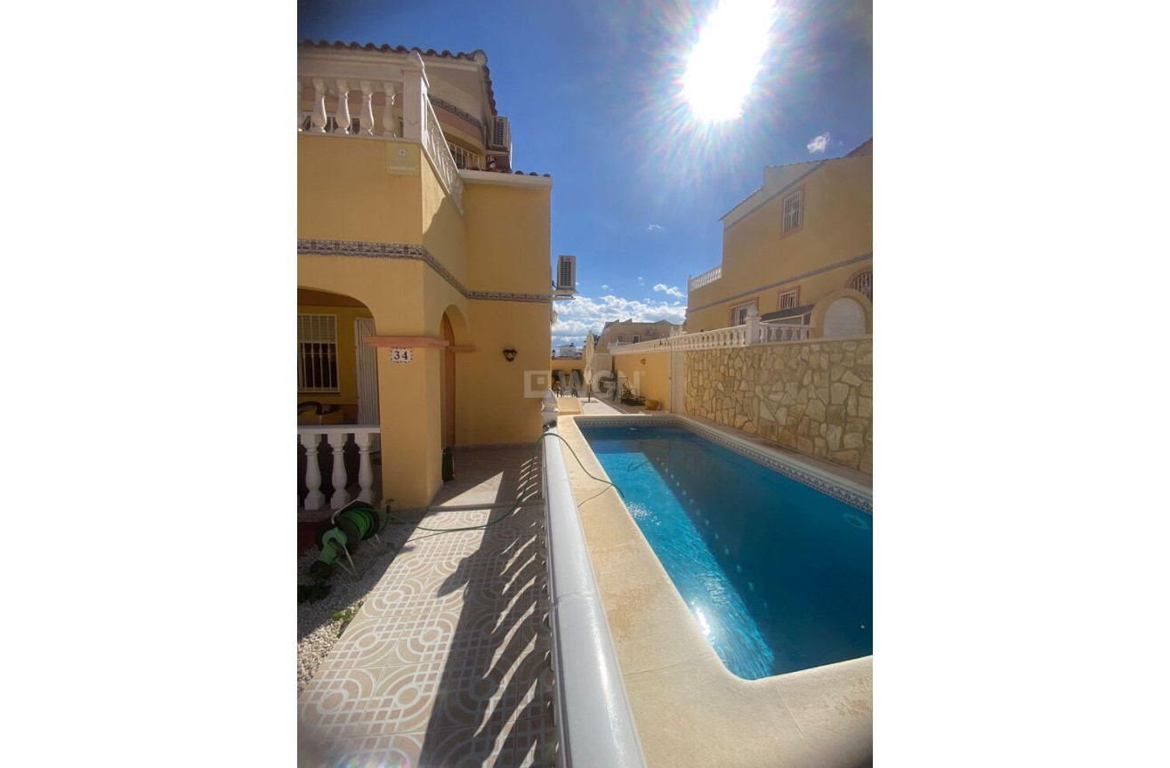 Resale - Semi Detached - Villamartin - Costa Blanca